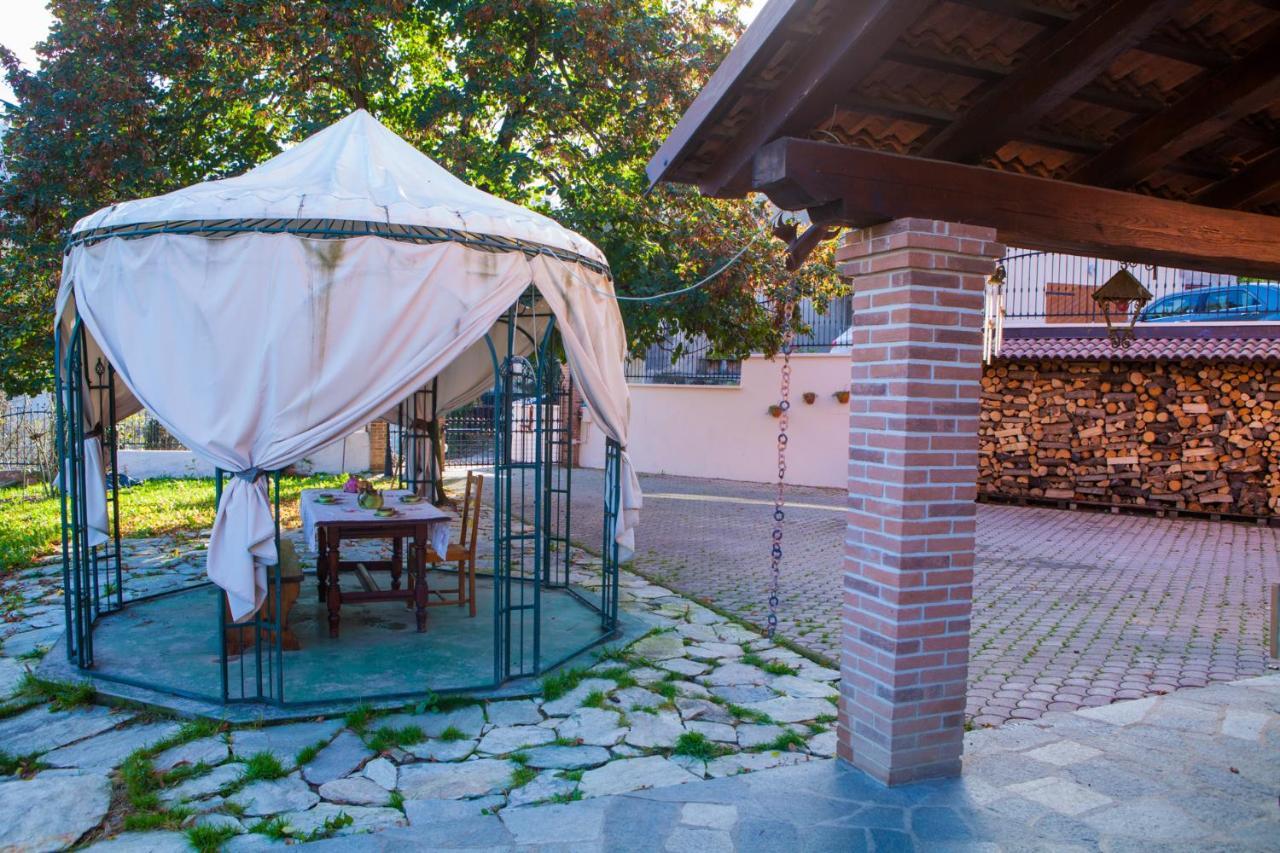 B&B Casa Dell'Orso Лурисия Екстериор снимка
