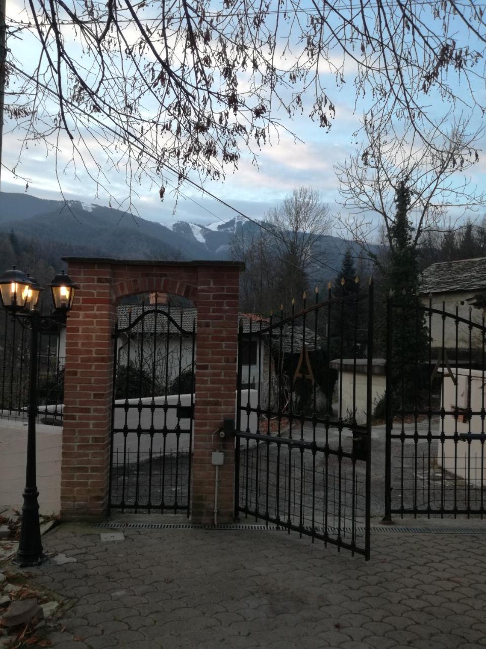 B&B Casa Dell'Orso Лурисия Екстериор снимка